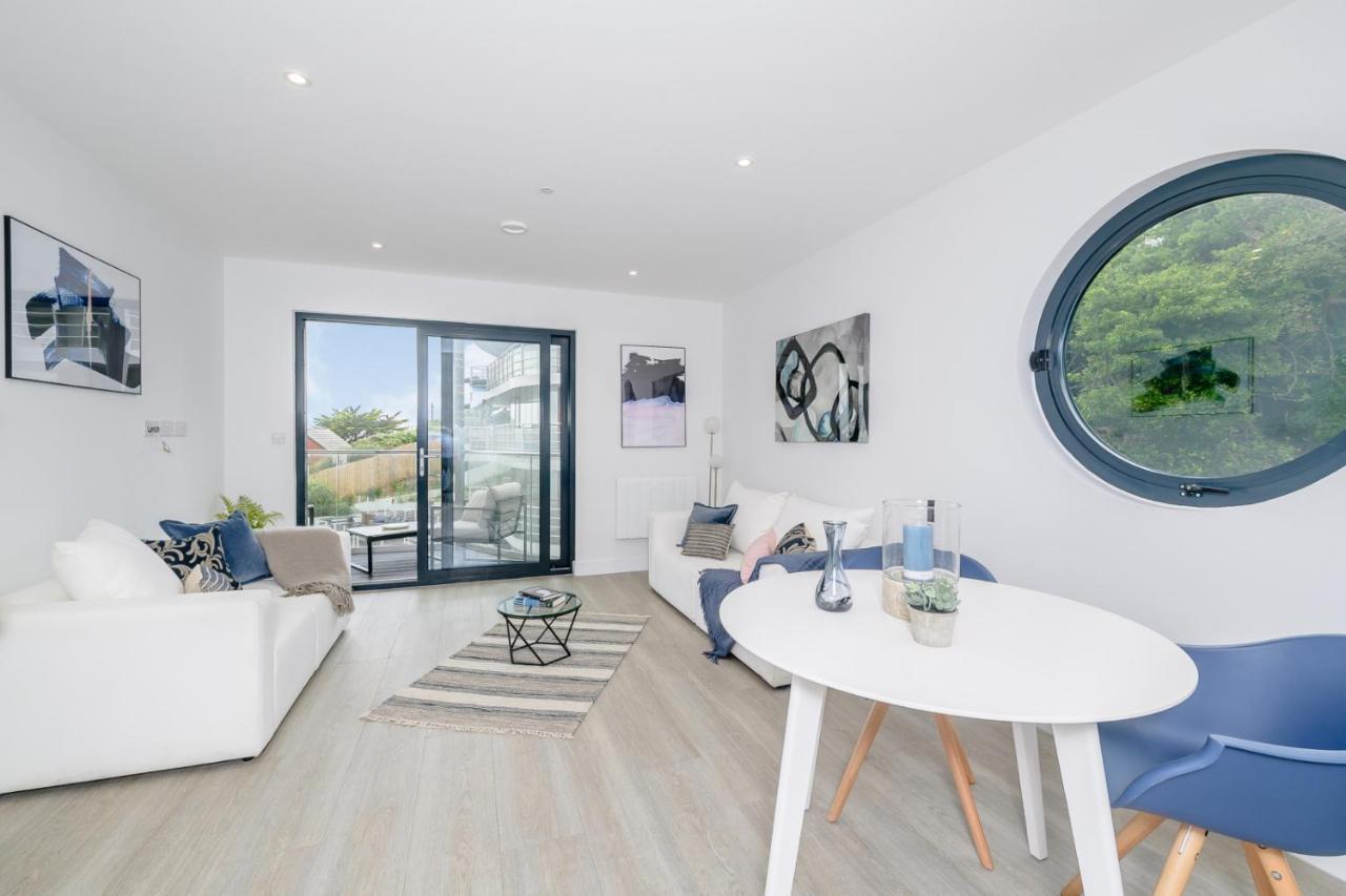 5 Middlecombe - Luxury Apartment At Byron Woolacombe, Only 4 Minute Walk To Woolacombe Beach! ภายนอก รูปภาพ